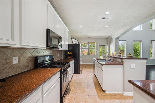 2332 Shadow Falls Ln, House other with 5 bedrooms, 4 bathrooms and 2 parking in Pearland TX | Image 27