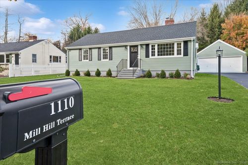 1110 Mill Hill Ter, Southport, CT, 06890-1172 | Card Image
