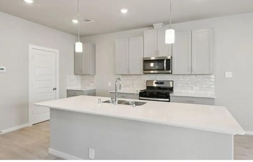 623 Sand Dollar Dr, Kemah, TX, 77565-4100 | Card Image