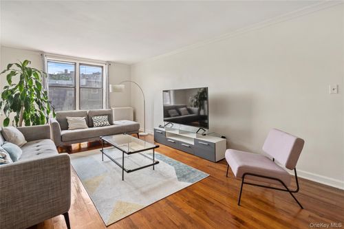 apt-2h-67-30 Dartmouth St, Forest Hills, NY, 11375-4042 | Card Image