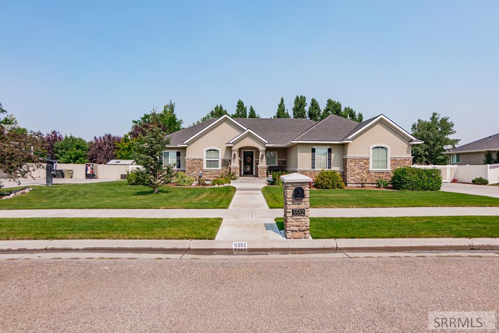 Veil Dr, Ammon, ID 83406