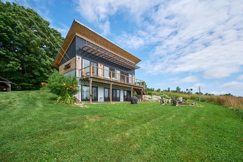 293 Old County Road, Knox, ME, 04986 | Card Image