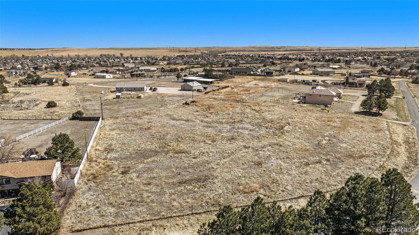 Land in Aurora 5
