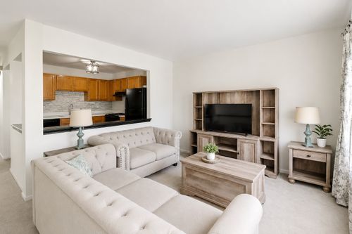 23-3-29 Macgillis Dr, Round Lake Park, IL, 60073-3575 | Card Image
