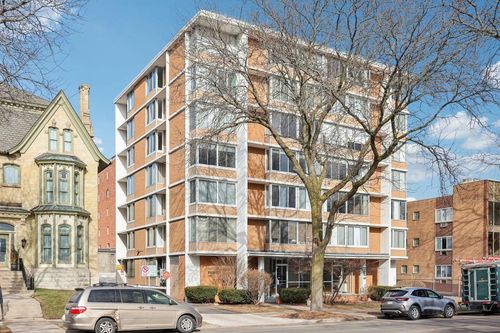 302-1409 N Prospect Avenue, Milwaukee, WI, 53202 | Card Image