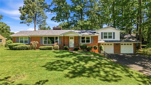 808 Fairfield Dr, Hermitage, PA, 16148-1560 | Card Image