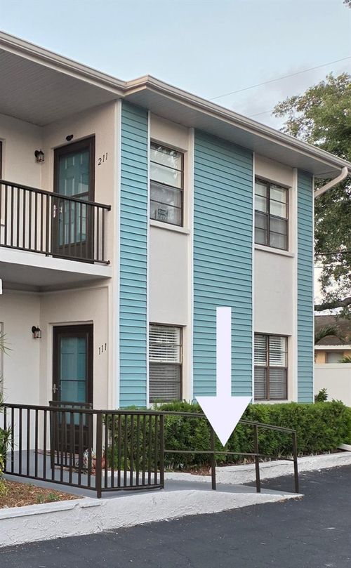 111-5925 Terrace Park Dr N, ST PETERSBURG, FL, 33709-1156 | Card Image