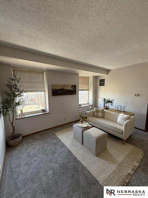 1003-139 N 11th St, Lincoln, NE, 68508-3623 | Card Image