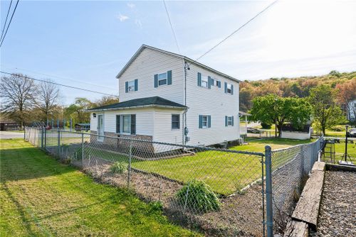 7 W 3rd St, Aultman, PA, 15713-9608 | Card Image