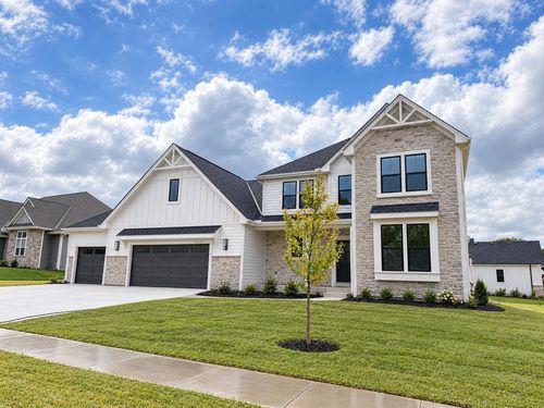 N66W21225 Sweet Clover Dr, MENOMONEE FALLS, WI, 53051-5624 | Card Image