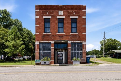 3 S Main, Krebs, OK, 74554 | Card Image