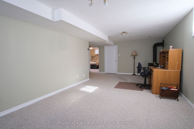 19 Whitfield Cres, House other with 3 bedrooms, 2 bathrooms and 4 parking in Elmvale ON | Image 27