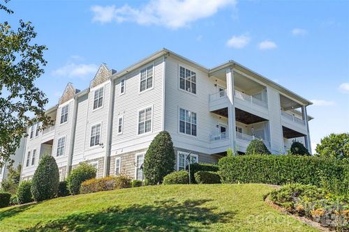 3c-18711 Ruffner Dr, Cornelius, NC, 28031-8310 | Card Image