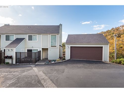 13 Ne Spyglass Loop, Roseburg, OR, 97470 | Card Image