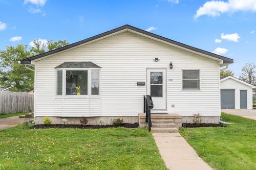 128 8th Street, West Des Moines, IA, 50265 | Card Image