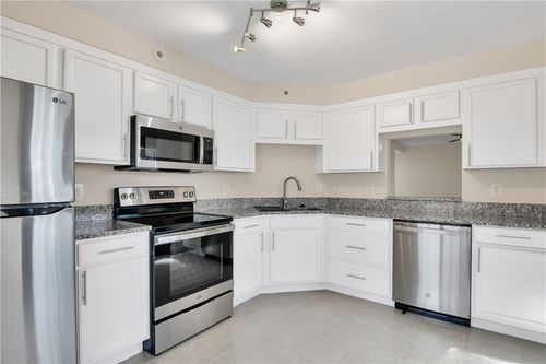 13-3-1914 Westminster Cir, VERO BEACH, FL, 32966-8137 | Card Image