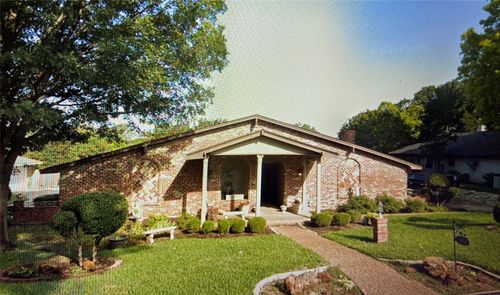 909 Overhill Dr, Bedford, TX, 76022-7204 | Card Image