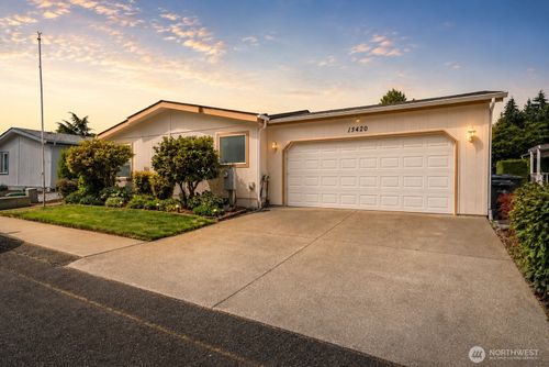 49-15420 123rd Avenue Ct E, Puyallup, WA, 98374-9678 | Card Image