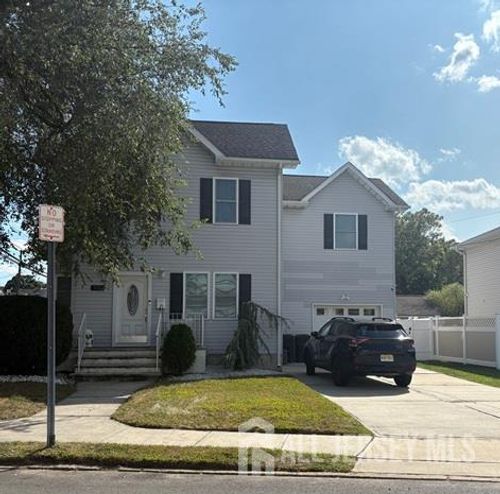 532 Ridgeway Ave, South Amboy, NJ, 08879-1275 | Card Image