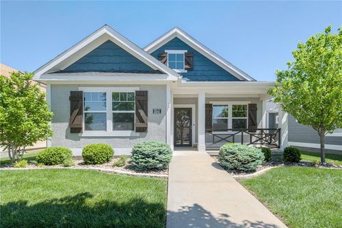 8141 N Farley Ave, Kansas City, MO, 64158-7695 | Card Image