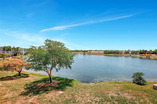 APT-401 - 8720 N Sherman Cir, Condo with 2 bedrooms, 2 bathrooms and null parking in Miramar FL | Image 16