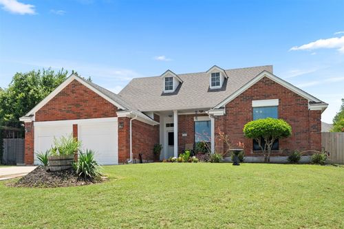 700 Canyon Bend Rd, Pflugerville, TX, 78660-3851 | Card Image
