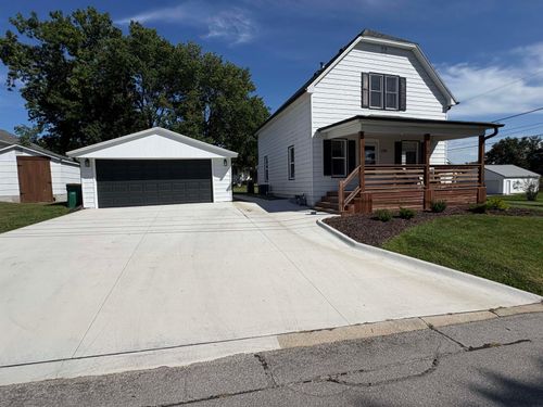 1706 6th St, Gilbertville, IA, 50634-7720 | Card Image