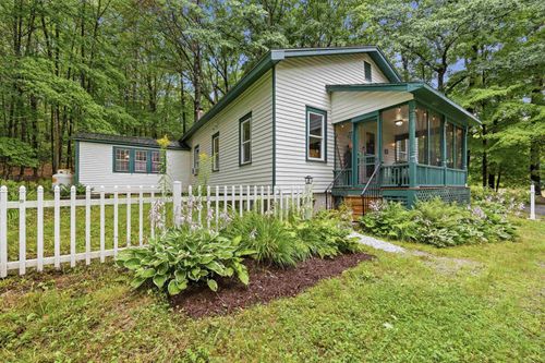 13 Harvey Rd, New London, NH, 03257 | Card Image