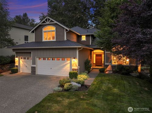 243 247th Pl Ne, Sammamish, WA, 98074-3484 | Card Image