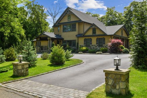 5 Danville Dr, Greenlawn, NY, 11740-2801 | Card Image