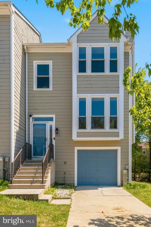 7711 Chatfield Ln, ELLICOTT CITY, MD, 21043-7900 | Card Image