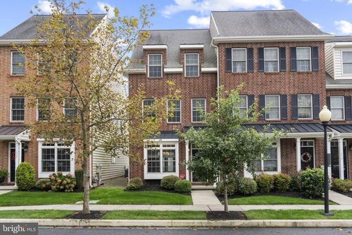 634 D St, KENNETT SQUARE, PA, 19348-3273 | Card Image