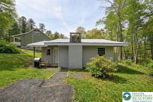 108 Mink Ln, Bushkill, PA, 18324-8316 | Card Image