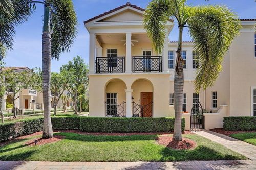 823 Nw 82nd Ln, Boca Raton, FL, 33487-1379 | Card Image
