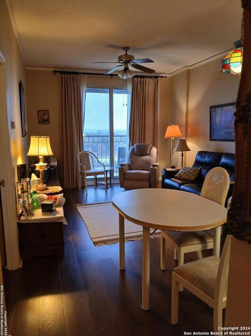apt-703-1 Towers Park Ln, San Antonio, TX, 78209-6421 | Card Image