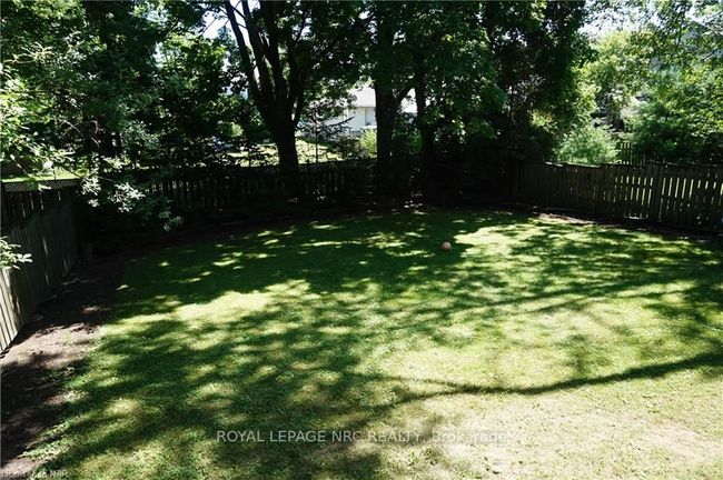 3878 Chippawa Pky, House other with 3 bedrooms, 1 bathrooms and 10 parking in Niagara Falls ON | Image 28