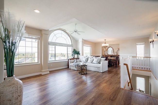 23819 Zeron Ave, House other with 6 bedrooms, 3 bathrooms and 4 parking in Maple Ridge BC | Image 10