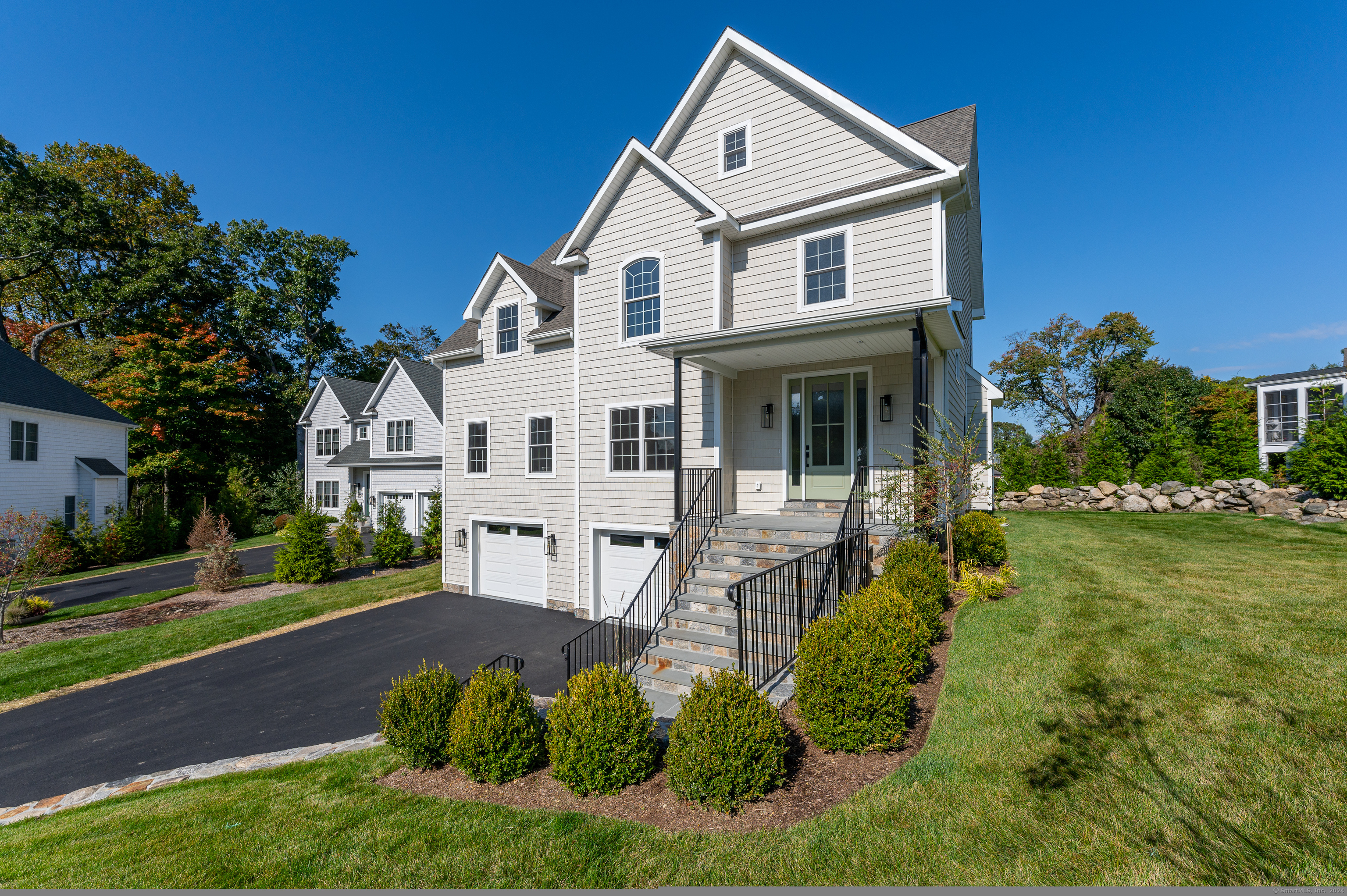Walnut Ridge Ct, Stamford, CT 06905