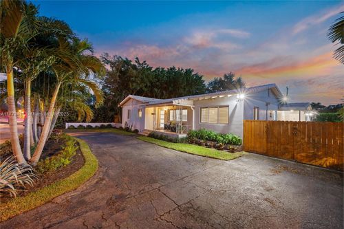 74 Ne 103rd St, Miami Shores, FL, 33138-2327 | Card Image