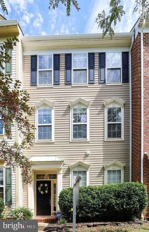 42790 Cedar Hedge St, CHANTILLY, VA, 20152-3934 | Card Image