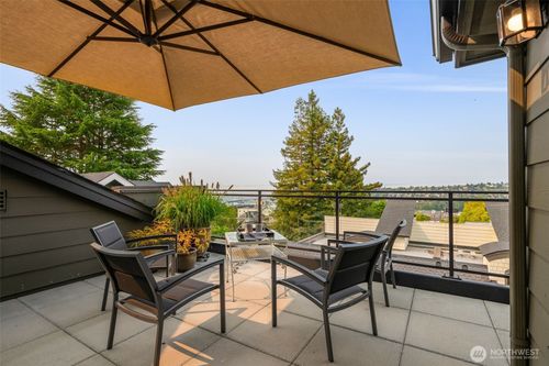 unit-23-2111 9th Ave W, Seattle, WA, 98119-3078 | Card Image