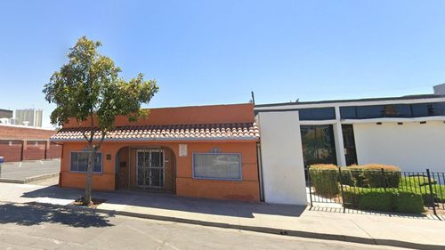 841 F St, Fresno, CA, 93706-3418 | Card Image