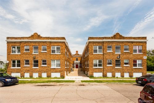 2500 Hurlbut St, Detroit, MI, 48214-4074 | Card Image