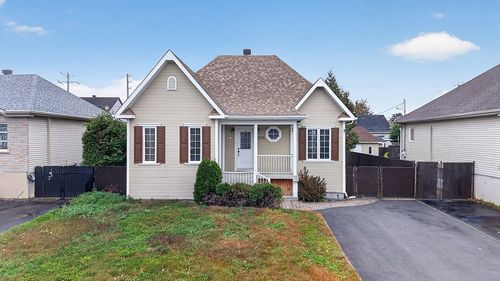 7231 Rue De La Grive, Terrebonne, QC, J7M0A7 | Card Image