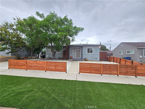 8154 Potter, North Hollywood, CA, 91605 | Card Image