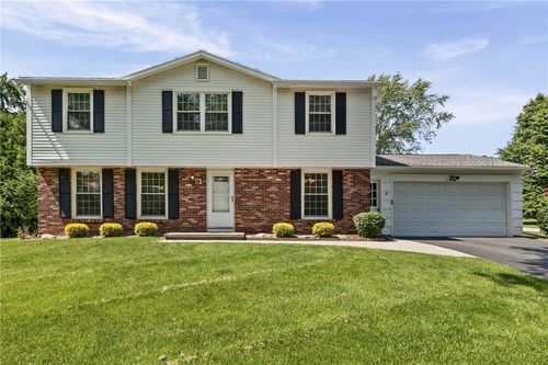 1 Michael Ln, Fairport, NY, 14450-9724 | Card Image