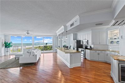 5C - 2900 N Highway A1a, House attached with 3 bedrooms, 2 bathrooms and null parking in Hutchinson Island FL | Image 3