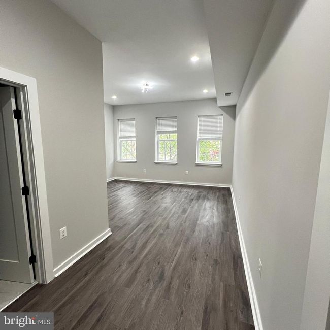 1217 W Lanvale St, Townhouse with 5 bedrooms, 4 bathrooms and null parking in BALTIMORE MD | Image 12