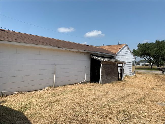 225 E Main St, House other with 3 bedrooms, 2 bathrooms and null parking in Bishop TX | Image 8