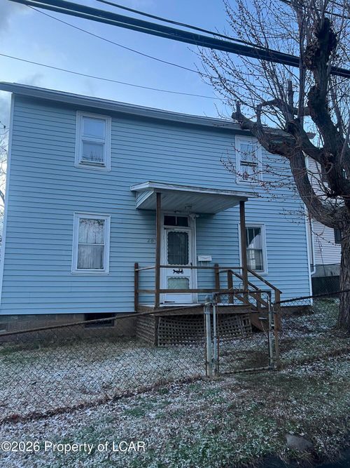 24 Delaware St, Plains, PA, 18705-2010 | Card Image